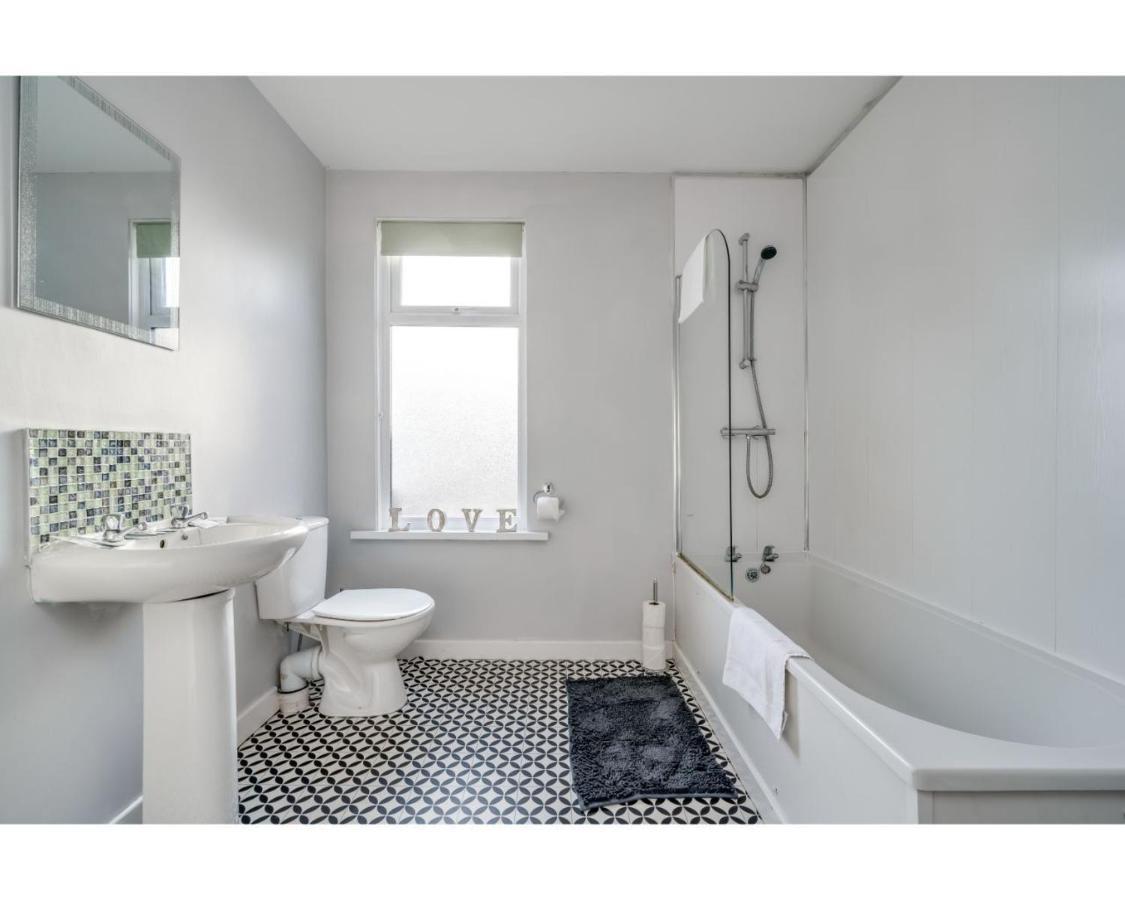 Central Belfast Apartments Ravenhill 外观 照片