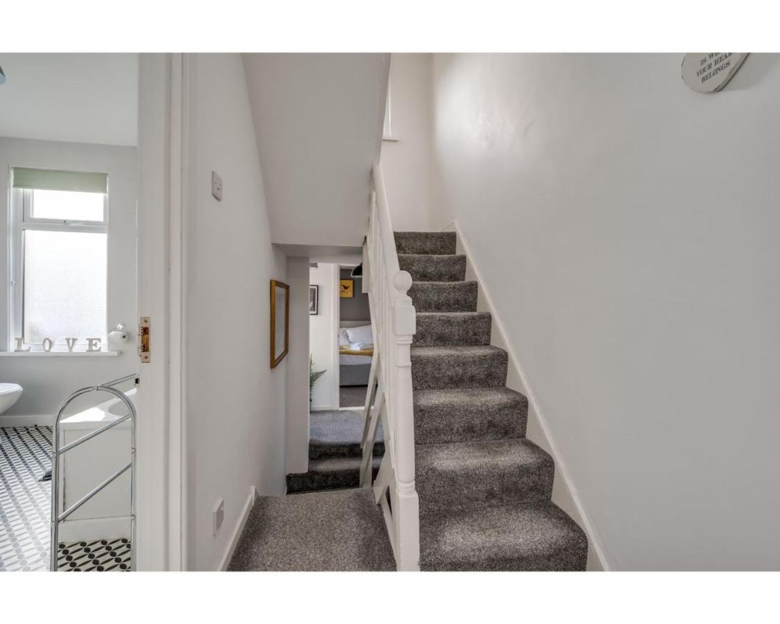 Central Belfast Apartments Ravenhill 外观 照片